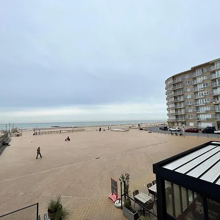 Luxurious 2-bedroom With Sauna Front Sea View T95